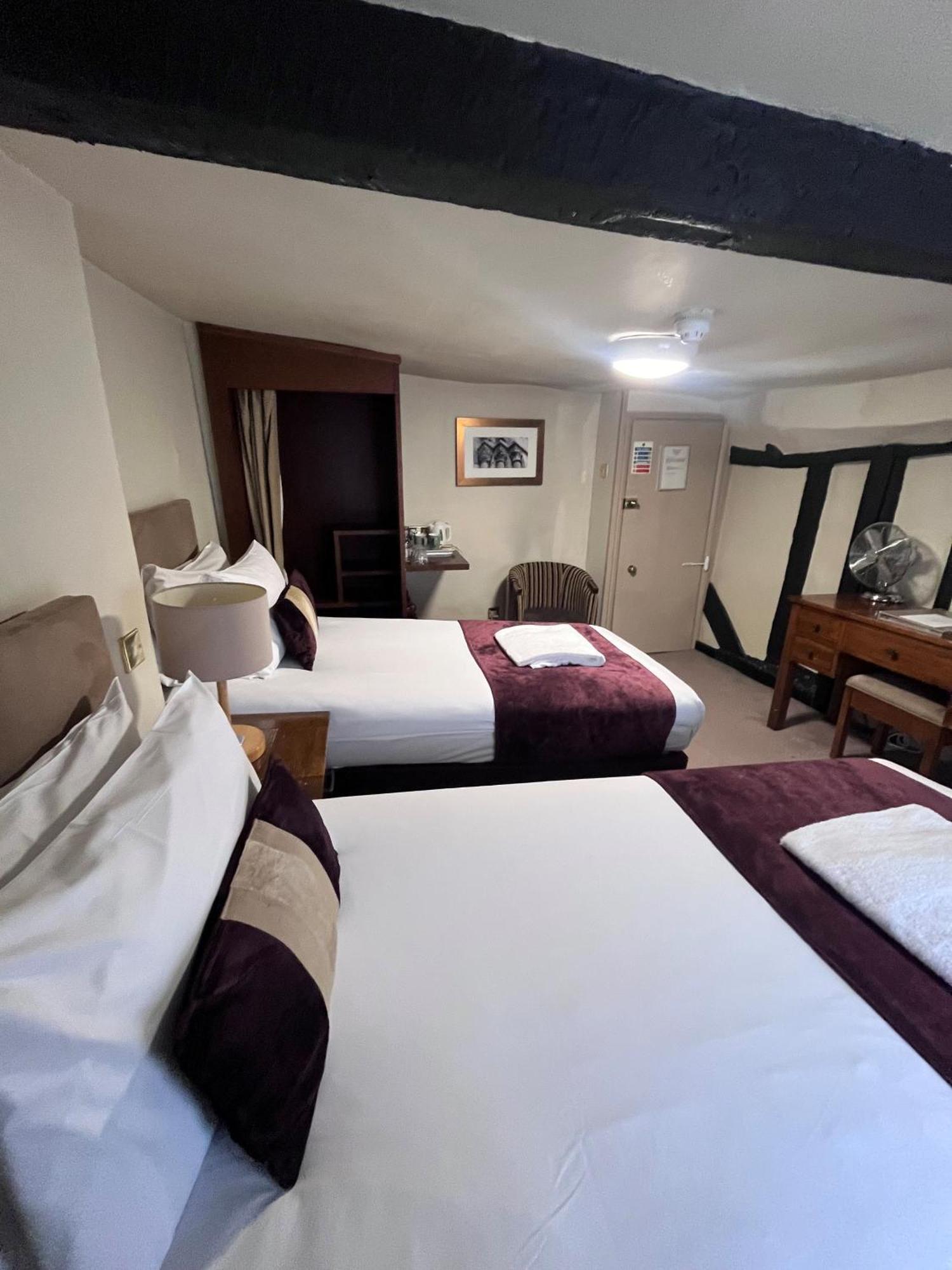 The Talbot Hotel Ледбери Экстерьер фото